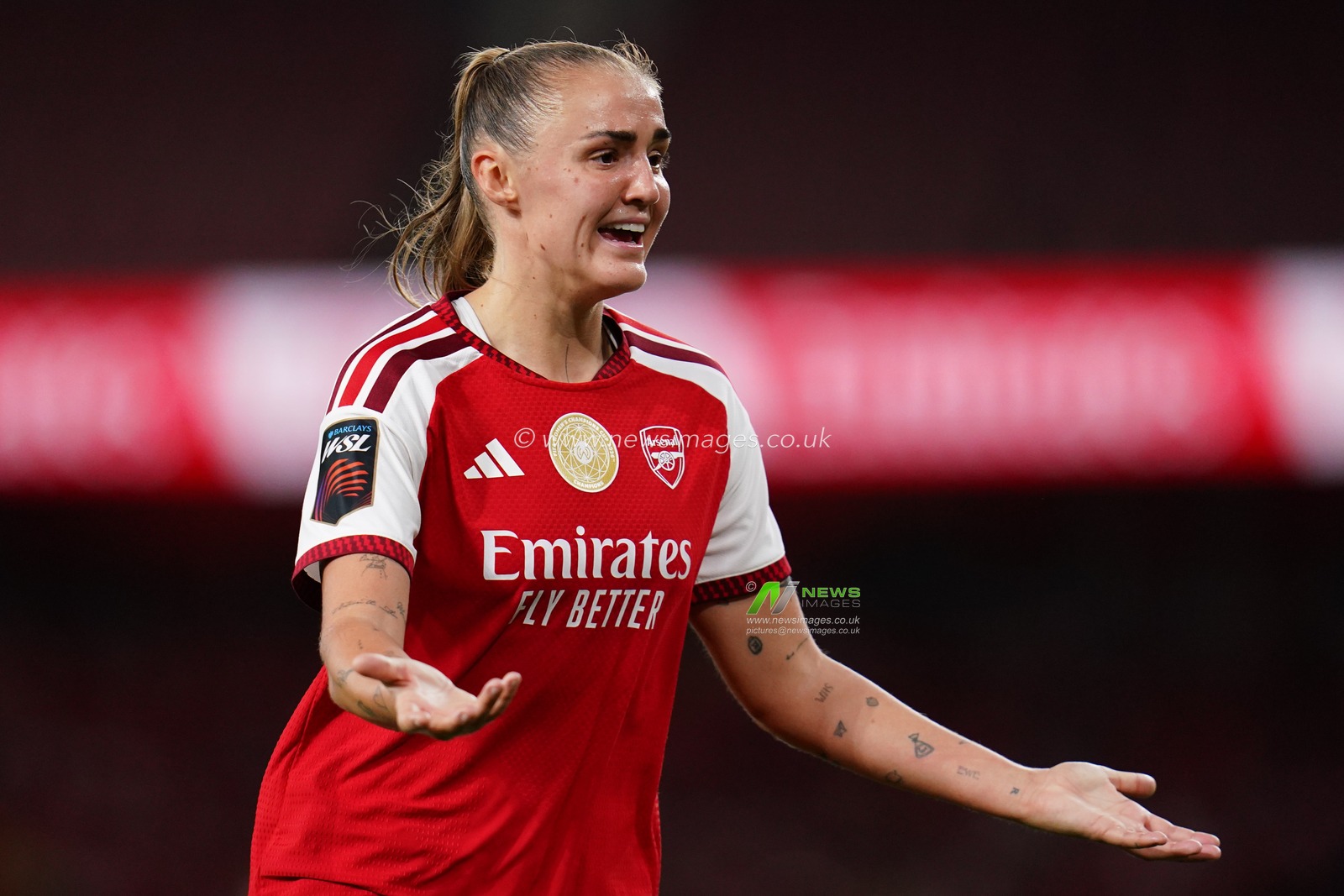 Women's Super League: Arsenal v Manchester United