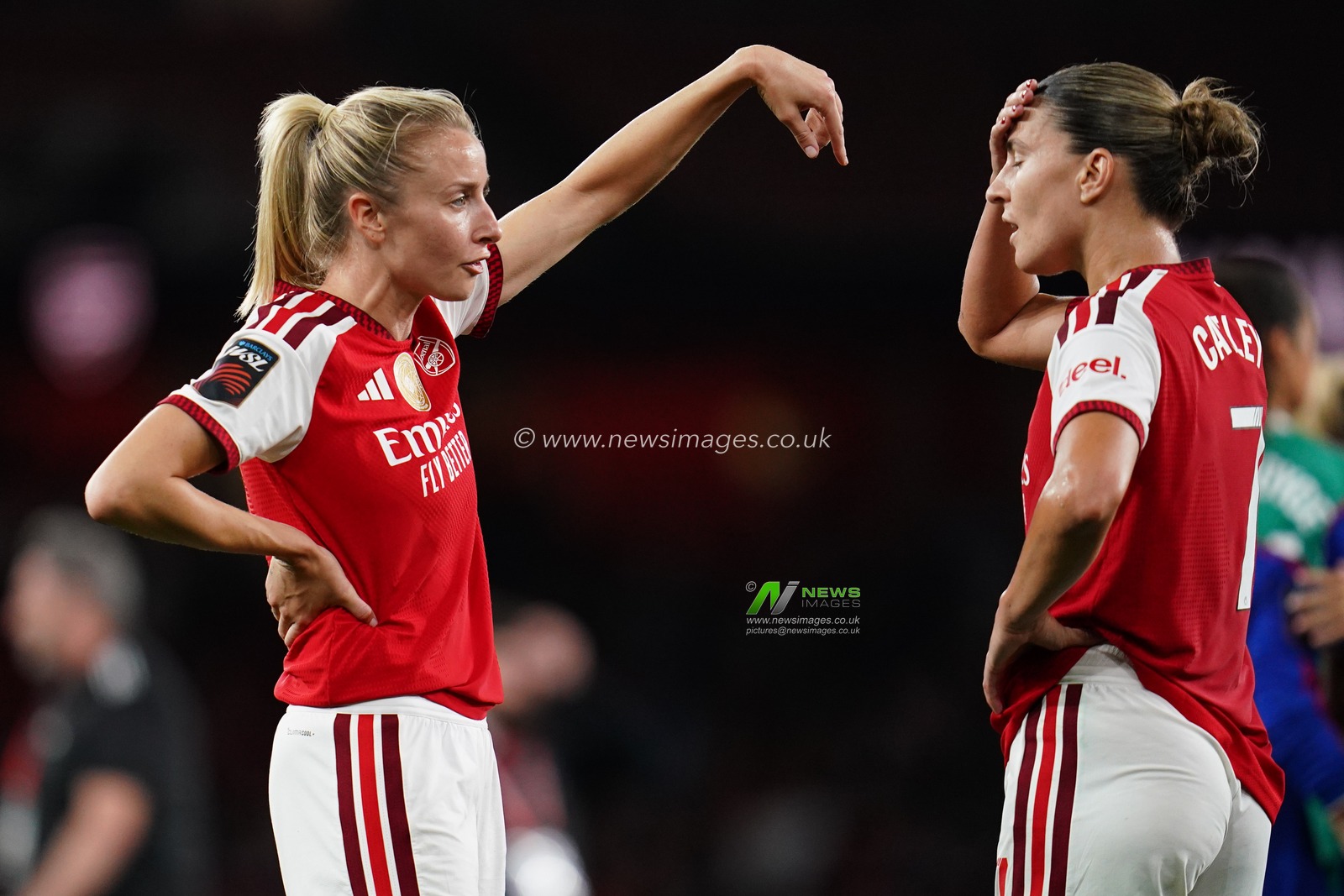 Women's Super League: Arsenal v Manchester United