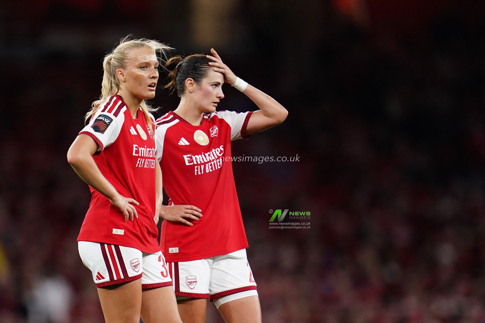 Smilla Holmberg of Arsenal and Emily Fox of Arsenal during the Women's Super League match Arsenal vs Manchester United at Emirates, London, United Kingdom on 19 September 2026

(Photo by Harvey Murphy/News Images)