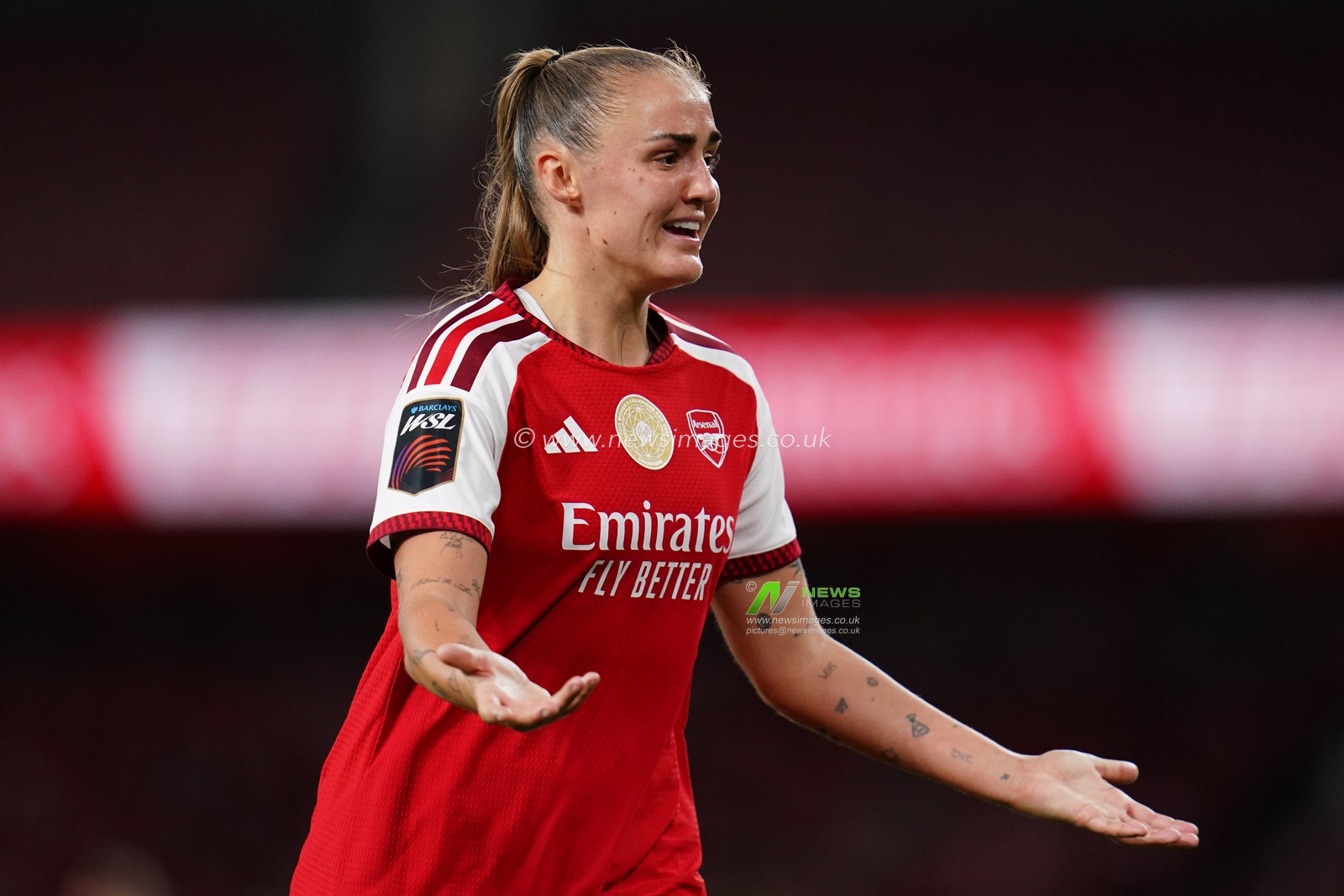 Women's Super League: Arsenal v Manchester United