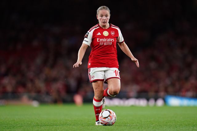 Kim Little of Arsenal with the ball during the Women's Super League match Arsenal vs Manchester United at Emirates, London, United Kingdom on 19 September 2026

(Photo by Harvey Murphy/News Images)