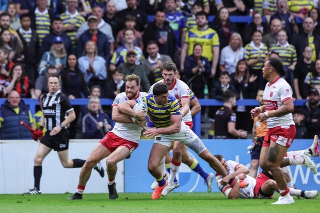 Sam Stone of Warrington Wolves in action during the Betfred Super League Play-off Eliminator round match Warrington Wolves vs Hull KR at The Halliwell Jones Stadium, Warrington, United Kingdom on 19 September 2026

(Photo by Mark Cosgrove/News Images)