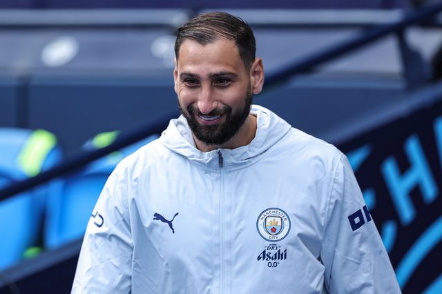 Manchester City goalkeeper Gianluigi Donnarumma in the pregame warmup session during the Premier League match Manchester City vs Sunderland at Etihad Stadium, Manchester, United Kingdom on 20 September 2026

(Photo by Mark Cosgrove/News Images)