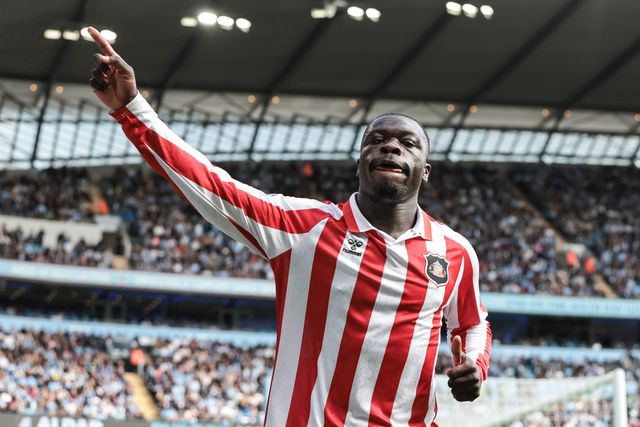 Brian Brobbey of Sunderland celebrates his goal to make it 1-1 during the Premier League match Manchester City vs Sunderland at Etihad Stadium, Manchester, United Kingdom on 20 September 2026

(Photo by Mark Cosgrove/News Images)