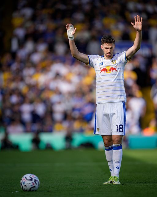 Anton Stach of Leeds United prepares to take a free kick during the Premier League match Leeds United vs Crystal Palace at Elland Road, Leeds, United Kingdom on 20 September 2026

(Photo by Maynard Manyowa/News Images)