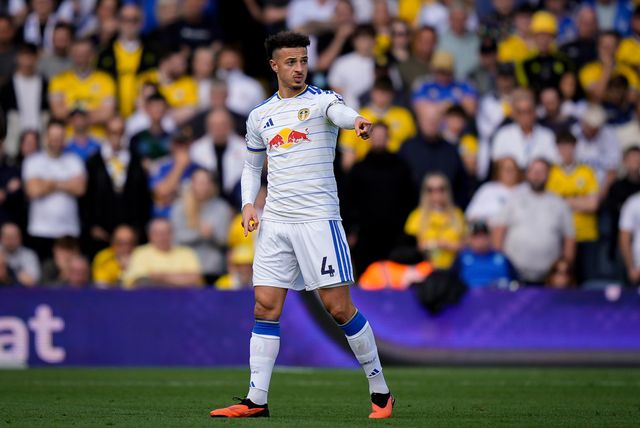 Ethan Ampadu of Leeds United gives his team instructions  during the Premier League match Leeds United vs Crystal Palace at Elland Road, Leeds, United Kingdom on 20 September 2026

(Photo by Maynard Manyowa/News Images)