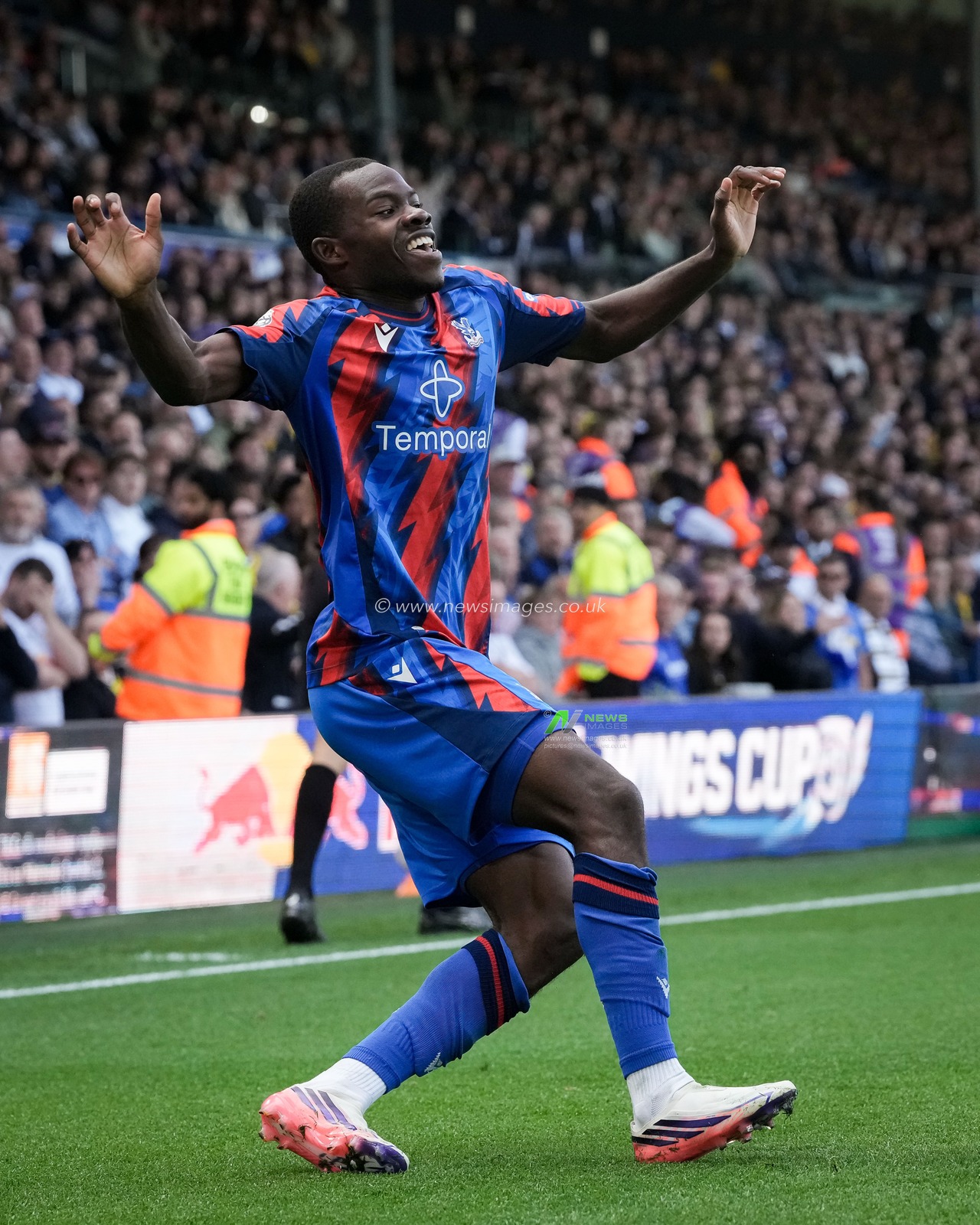 Tyrick Mitchell of Crystal Palace in action during the Premier League match Leeds United vs Crystal Palace at Elland Road, Leeds, United Kingdom on 20 September 2026

(Photo by Maynard Manyowa/News Images)