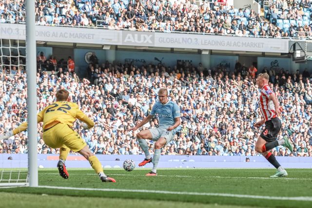 Erling Haaland of Manchester City scores to make it 5-3 during the Premier League match Manchester City vs Sunderland at Etihad Stadium, Manchester, United Kingdom on 20 September 2026

(Photo by Mark Cosgrove/News Images)