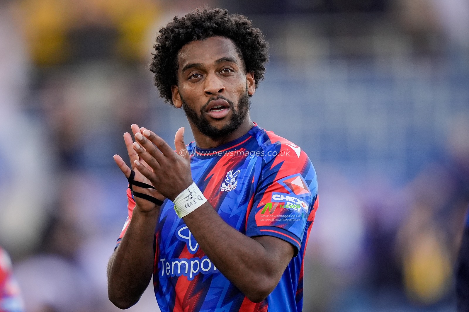 Quinten Timber of Crystal Palace applauds the fans after the final whistle  during the Premier League match Leeds United vs Crystal Palace at Elland Road, Leeds, United Kingdom on 20 September 2026

(Photo by Maynard Manyowa/News Images)