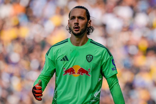 Leeds United goalkeeper James Trafford in action during the Premier League match Leeds United vs Crystal Palace at Elland Road, Leeds, United Kingdom on 20 September 2026

(Photo by Maynard Manyowa/News Images)