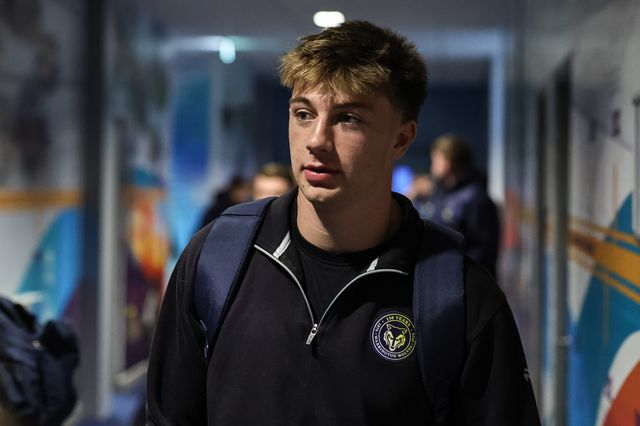 Ewan Irwin of Warrington Wolves arrives during the Betfred Super League Play-off Semi-Final match Leeds Rhinos vs Warrington Wolves at AMT Headingley Stadium, Leeds, United Kingdom on 25 September 2026

(Photo by Mark Cosgrove/News Images)