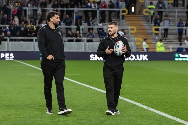 Toby King of Warrington Wolves and Danny Walker of Warrington Wolves during the Betfred Super League Play-off Semi-Final match Leeds Rhinos vs Warrington Wolves at AMT Headingley Stadium, Leeds, United Kingdom on 25 September 2026

(Photo by Mark Cosgrove/News Images)