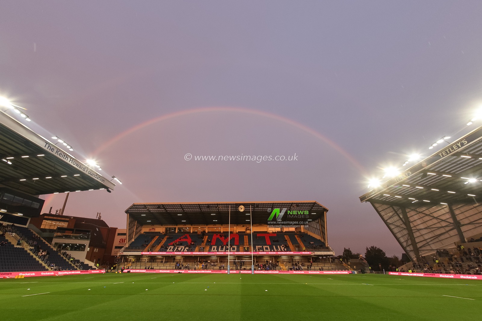 A rainbow looms over Headingley during the Betfred Super League Play-off Semi-Final match Leeds Rhinos vs Warrington Wolves at AMT Headingley Stadium, Leeds, United Kingdom on 25 September 2026

(Photo by Mark Cosgrove/News Images)