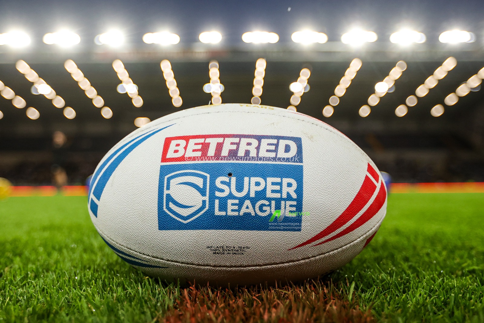 Betfred Super League Play-off Semi-Final Leeds Rhinos v Warrington Wolves