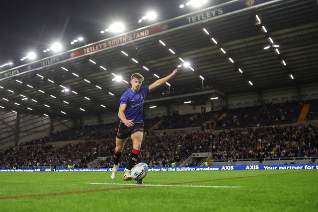Ewan Irwin of Warrington Wolves in the pre-game warm up during the Betfred Super League Play-off Semi-Final match Leeds Rhinos vs Warrington Wolves at AMT Headingley Stadium, Leeds, United Kingdom on 25 September 2026

(Photo by Mark Cosgrove/News Images)