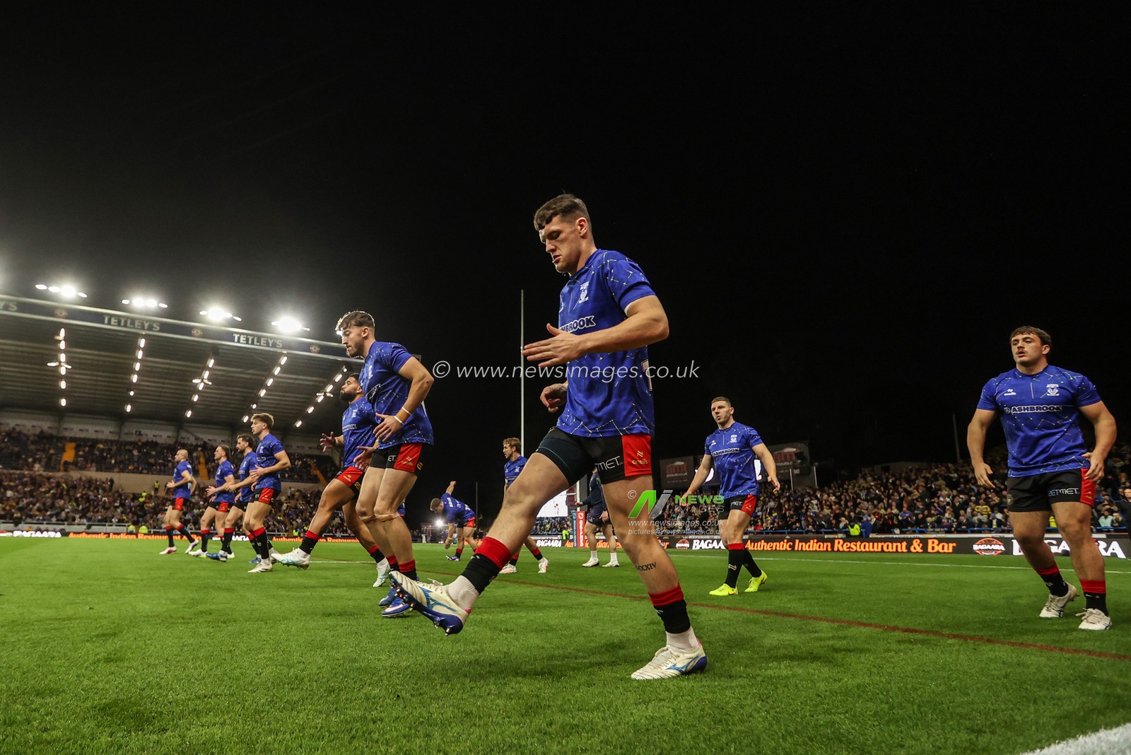 Josh Thewlis of Warrington Wolves in the pregame warmup session during the Betfred Super League Play-off Semi-Final match Leeds Rhinos vs Warrington Wolves at AMT Headingley Stadium, Leeds, United Kingdom on 25 September 2026

(Photo by Alfie Cosgrove/News Images)