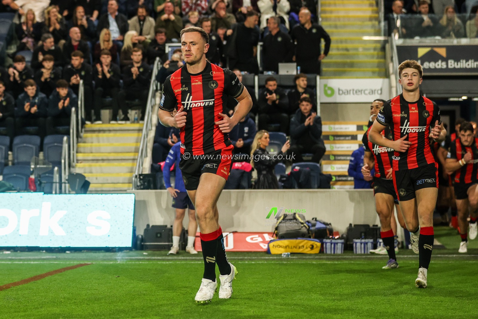 Ben Currie of Warrington Wolves comes out fore the game during the Betfred Super League Play-off Semi-Final match Leeds Rhinos vs Warrington Wolves at AMT Headingley Stadium, Leeds, United Kingdom on 25 September 2026

(Photo by Alfie Cosgrove/News Images)