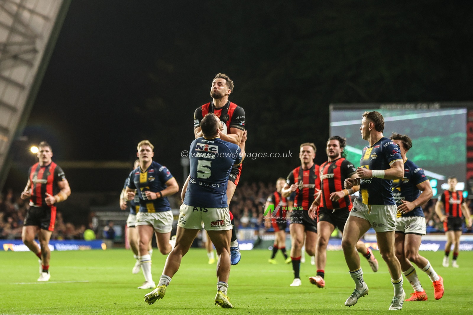 Betfred Super League Play-off Semi-Final Leeds Rhinos v Warrington Wolves