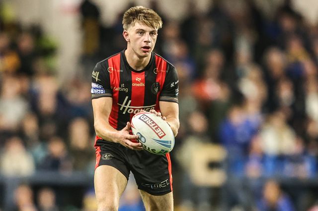Ewan Irwin of Warrington Wolves in action during the Betfred Super League Play-off Semi-Final match Leeds Rhinos vs Warrington Wolves at AMT Headingley Stadium, Leeds, United Kingdom on 25 September 2026

(Photo by Alfie Cosgrove/News Images)