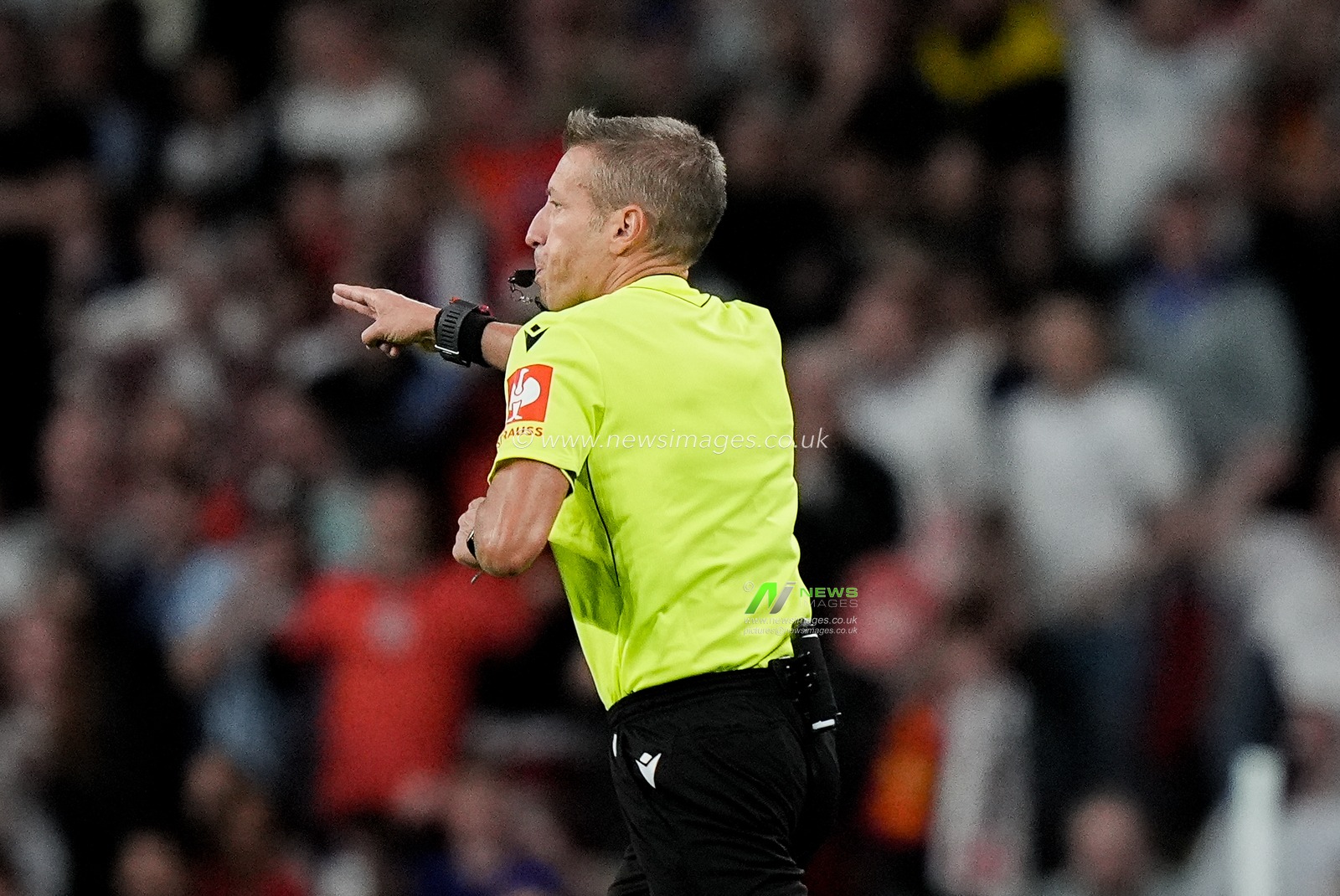 Referee Davide Massa blows for a penalty after a VAR review during the UEFA Nations League match England vs Spain at Wembley Stadium, London, United Kingdom on 26 September 2026

(Photo by Maynard Manyowa/News Images)