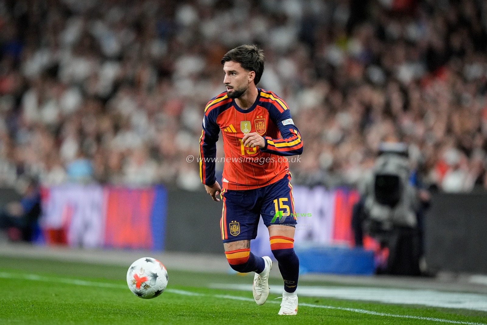 Álex Baena of Spain in action during the UEFA Nations League match England vs Spain at Wembley Stadium, London, United Kingdom on 26 September 2026

(Photo by Maynard Manyowa/News Images)