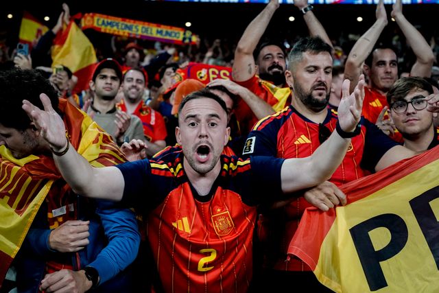 Spanish fans celebrate Mikel Oyarzabal of Spain scoring to make it 2-3 during the UEFA Nations League match England vs Spain at Wembley Stadium, London, United Kingdom on 26 September 2026

(Photo by Maynard Manyowa/News Images)