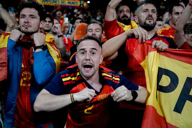 Spanish fans celebrate Mikel Oyarzabal of Spain scoring to make it 2-3 during the UEFA Nations League match England vs Spain at Wembley Stadium, London, United Kingdom on 26 September 2026

(Photo by Maynard Manyowa/News Images)