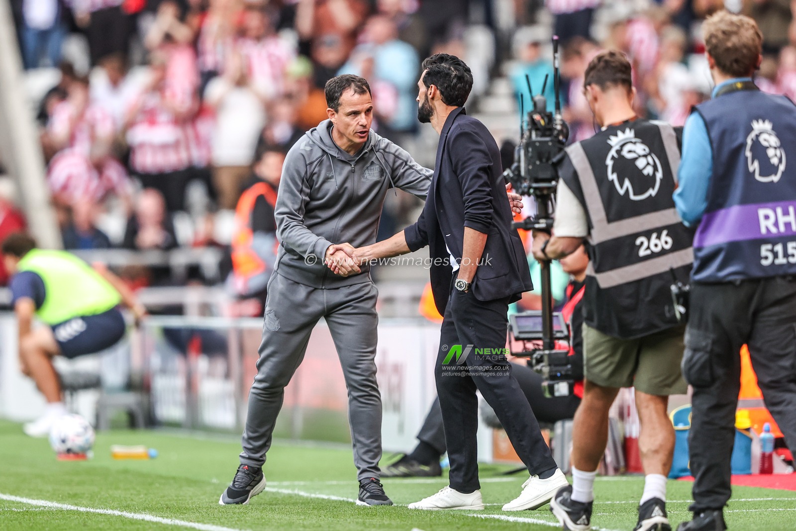 Regis Le Bris manager of Sunderland shakes hands with Alvaro Arbeloa manager of Fulham after the game during the Premier League match Sunderland vs Fulham at Stadium Of Light, Sunderland, United Kingdom on 30 August 2026

(Photo by Alfie Cosgrove/News Images)