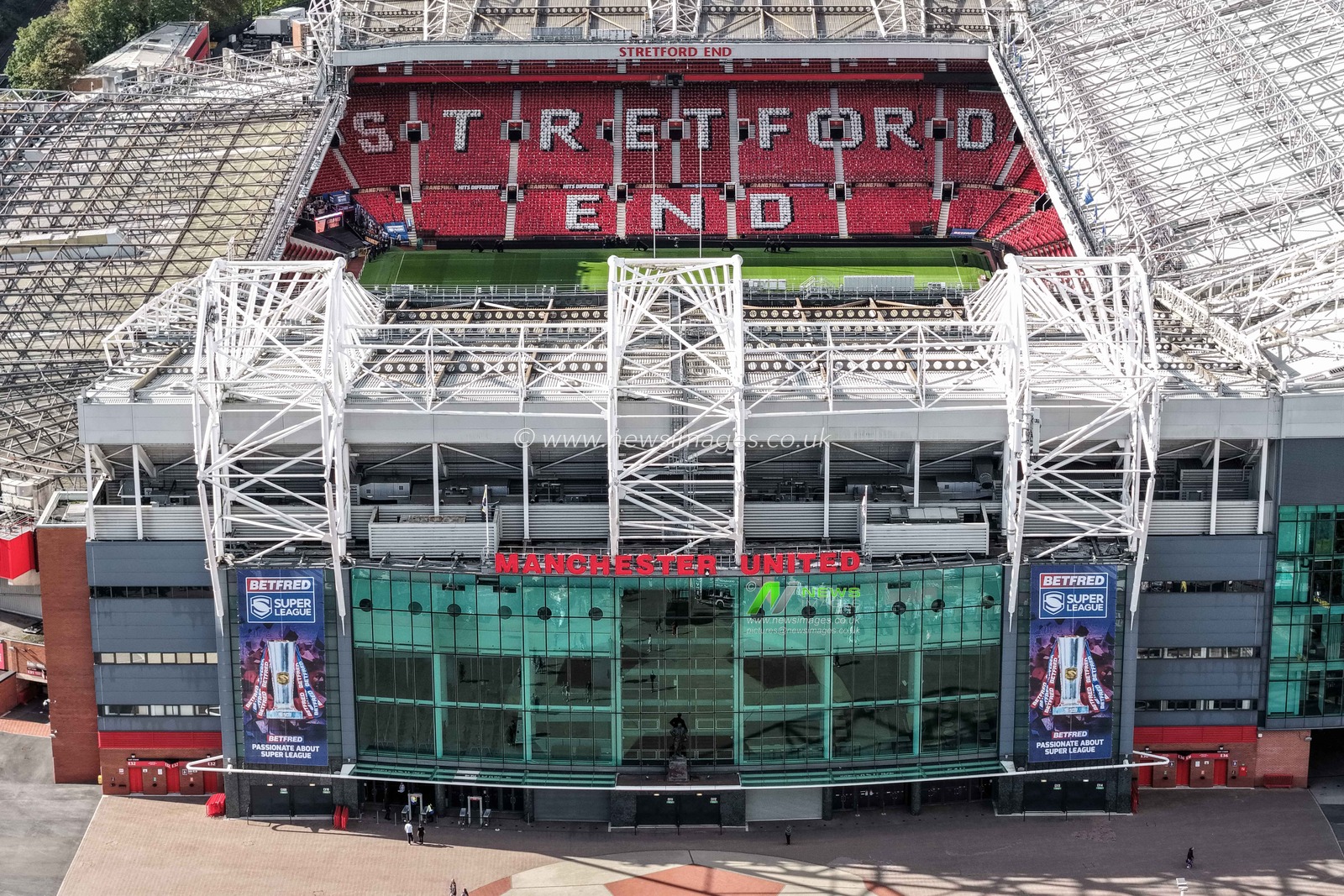 An aerial view of of Old Trafford ahead of the Betfred Super League Grand Final match Warrington Wolves vs Wakefield Trinity at Old Trafford, Manchester, United Kingdom on 03 October 2026

(Photo by Mark Cosgrove/News Images)