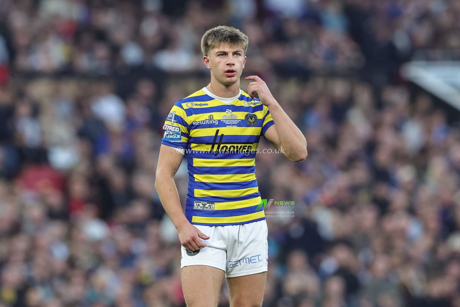 Ewan Irwin of Warrington Wolves during the Betfred Super League Grand Final match Warrington Wolves vs Wakefield Trinity at Old Trafford, Manchester, United Kingdom on 03 October 2026

(Photo by Mark Cosgrove/News Images)