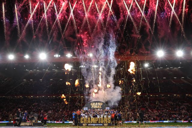 Mike McMeeken of Wakefield Trinity and his Wakefield Trinity teammates lift the Betfred Super League Grand Final Trophy during the Betfred Super League Grand Final match Warrington Wolves vs Wakefield Trinity at Old Trafford, Manchester, United Kingdom on 03 October 2026

(Photo by Mark Cosgrove/News Images)