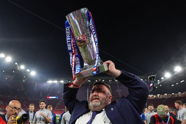 Matt Ellis Wakefield Trinity owner lifts The Betfred Super League Grand Final Trophy during the Betfred Super League Grand Final match Warrington Wolves vs Wakefield Trinity at Old Trafford, Manchester, United Kingdom on 03 October 2026

(Photo by Mark Cosgrove/News Images)