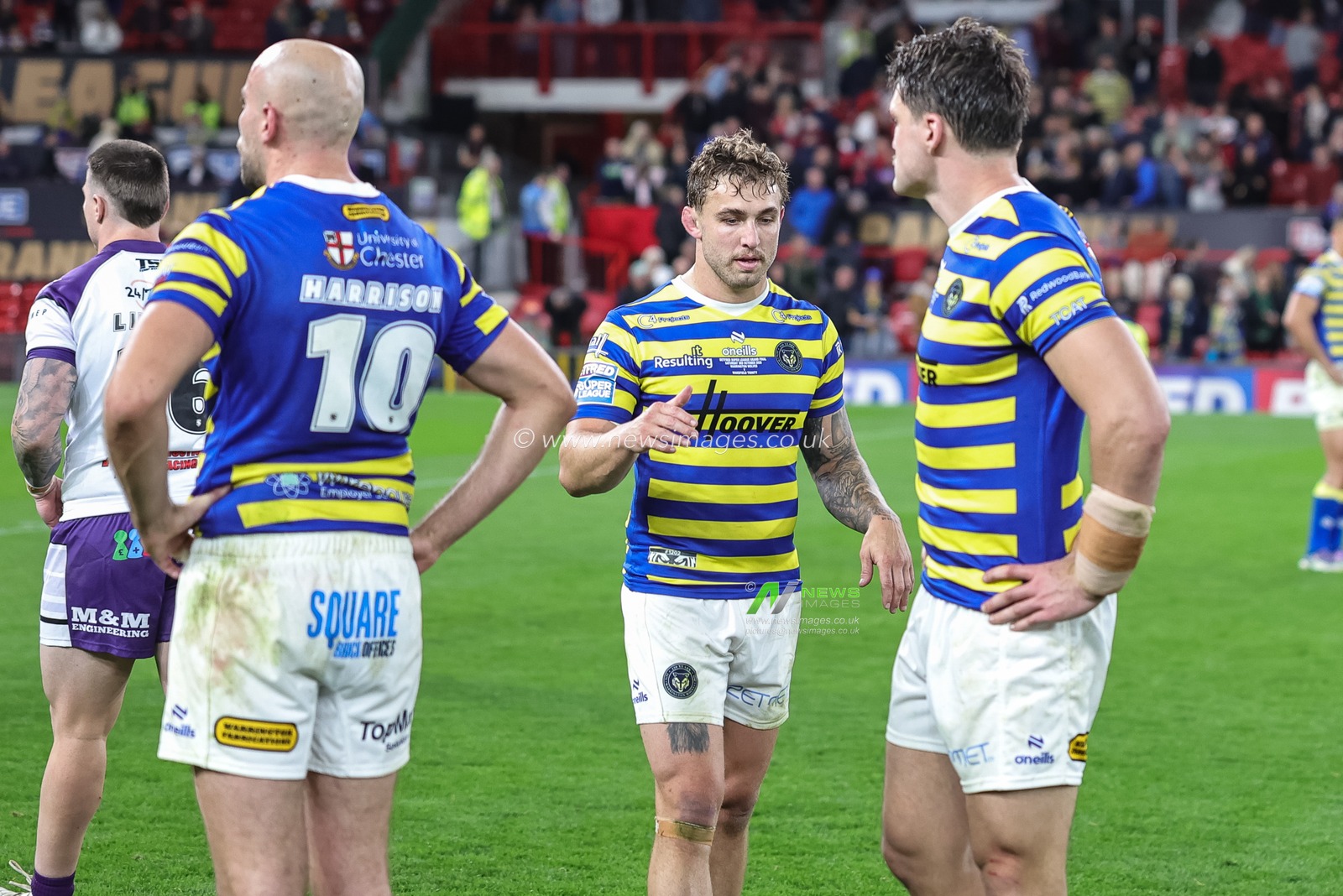A dejected Sam Powell of Warrington Wolves during the Betfred Super League Grand Final match Warrington Wolves vs Wakefield Trinity at Old Trafford, Manchester, United Kingdom on 03 October 2026

(Photo by Mark Cosgrove/News Images)