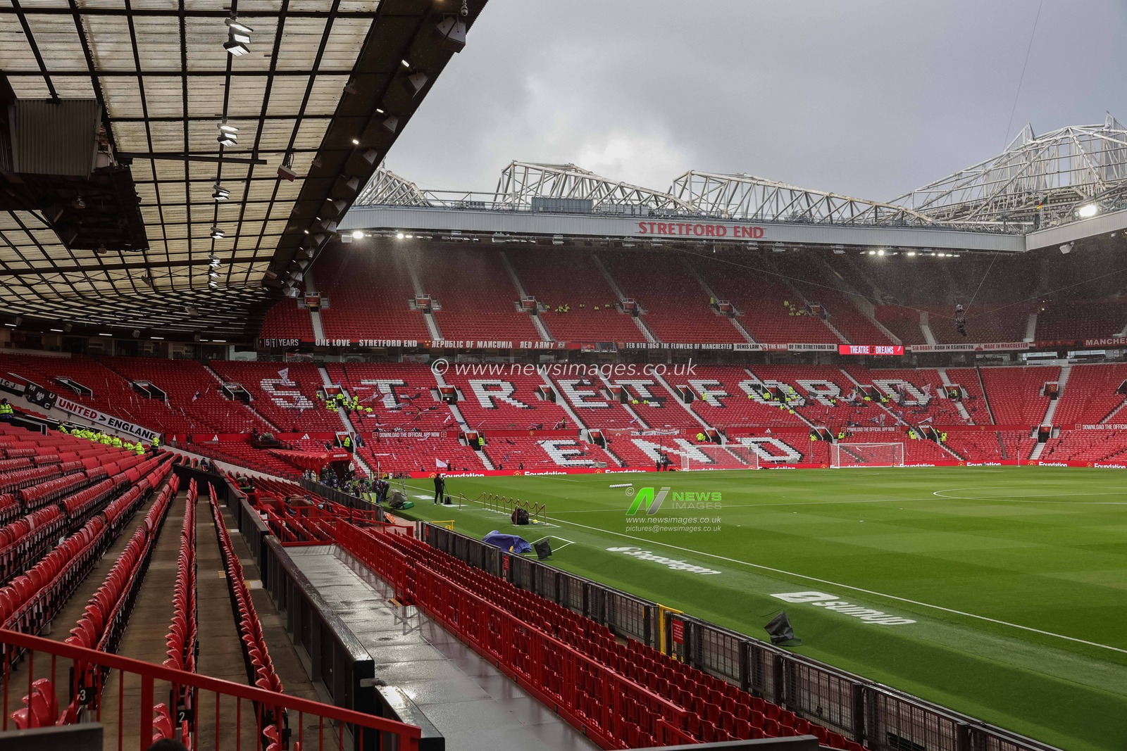 A general view of Old Trafford during the Premier League match Manchester United vs Tottenham Hotspur at Old Trafford, Manchester, United Kingdom on 10 October 2026

(Photo by Mark Cosgrove/News Images)