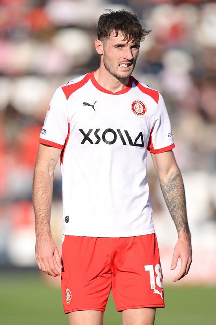 Oliver Sanderson of Stevenage during the Sky Bet League One match Stevenage vs Wigan Athletic at Lamex Stadium, Stevenage, United Kingdom on 10 October 2026

(Photo by Harvey Murphy/News Images)