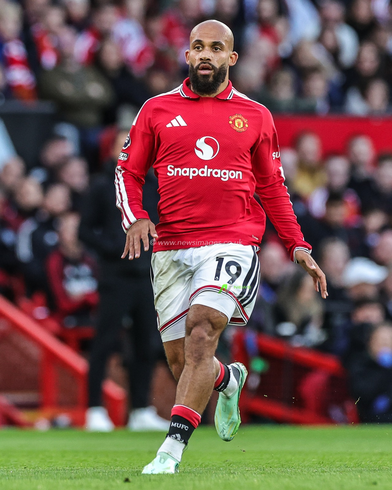 Bryan Mbeumo of Manchester United during the Premier League match Manchester United vs Tottenham Hotspur at Old Trafford, Manchester, United Kingdom on 10 October 2026

(Photo by Mark Cosgrove/News Images)