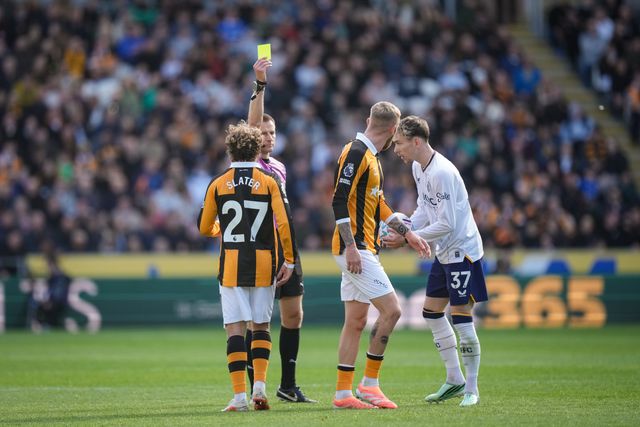Oliver McBurnie of Hull City is given a yellow card during the Premier League match Hull City vs Everton at MKM Stadium, Hull, United Kingdom on 11 October 2026

(Photo by Maynard Manyowa/News Images)