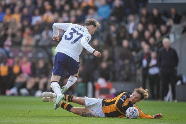 James Garner of Everton is tackled by  Regan Slater of Hull City during the Premier League match Hull City vs Everton at MKM Stadium, Hull, United Kingdom on 11 October 2026

(Photo by Maynard Manyowa/News Images)
