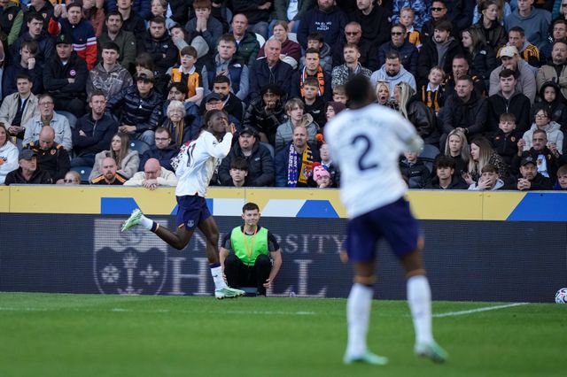 Thierno Barry of Everton \scores to make it  1-2 during the Premier League match Hull City vs Everton at MKM Stadium, Hull, United Kingdom on 11 October 2026

(Photo by Maynard Manyowa/News Images)