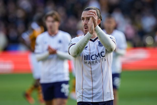 Jack Grealish of Everton applauds the fans after the final whistle  during the Premier League match Hull City vs Everton at MKM Stadium, Hull, United Kingdom on 11 October 2026

(Photo by Maynard Manyowa/News Images)