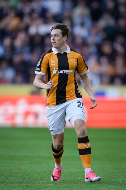 Elliot Stroud of Hull City in action during the Premier League match Hull City vs Everton at MKM Stadium, Hull, United Kingdom on 11 October 2026

(Photo by Maynard Manyowa/News Images)