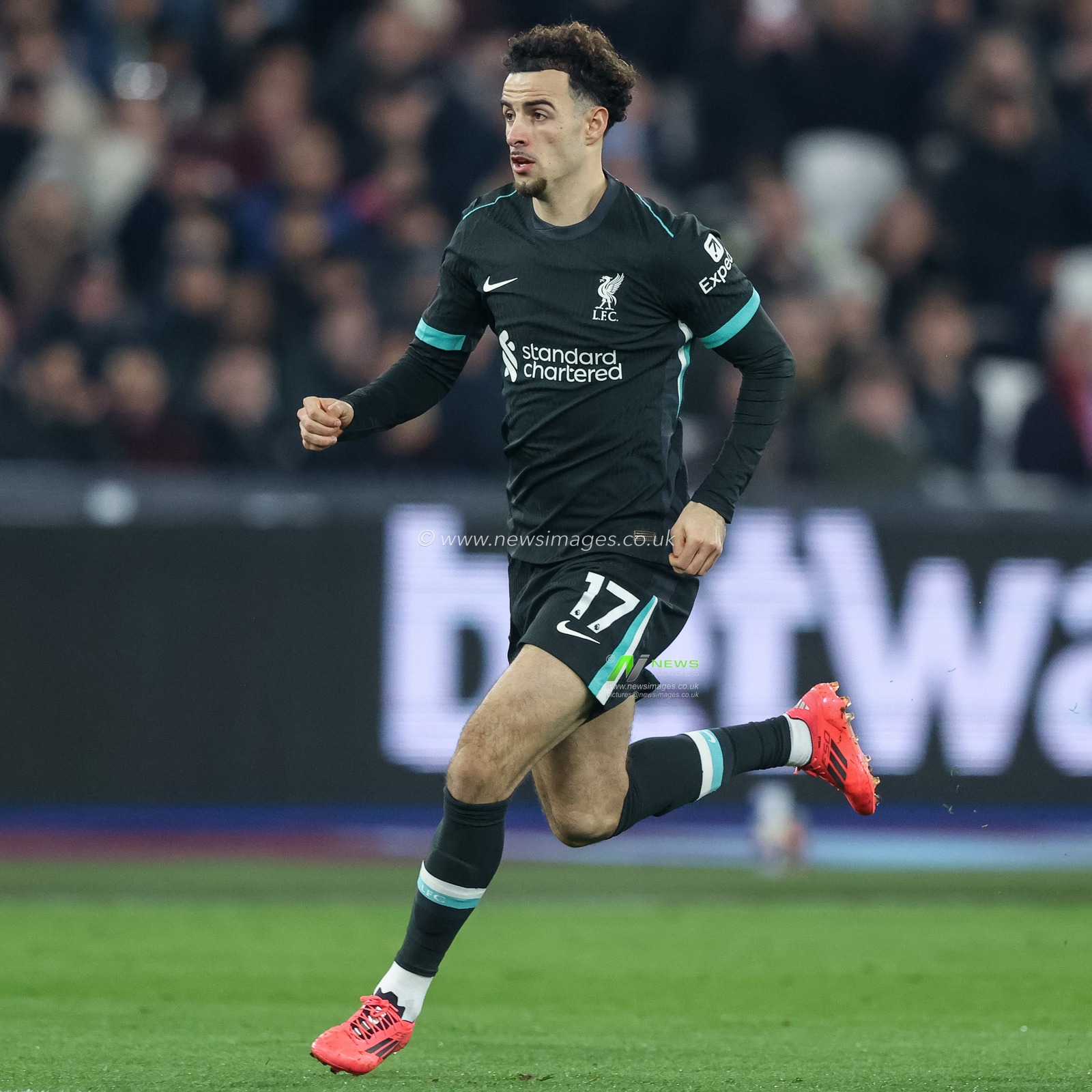 Curtis Jones of Liverpool during the Premier League match West Ham United vs Liverpool at London Stadium, London, United Kingdom, 29th December 2024

(Photo by Alfie Cosgrove/News Images)