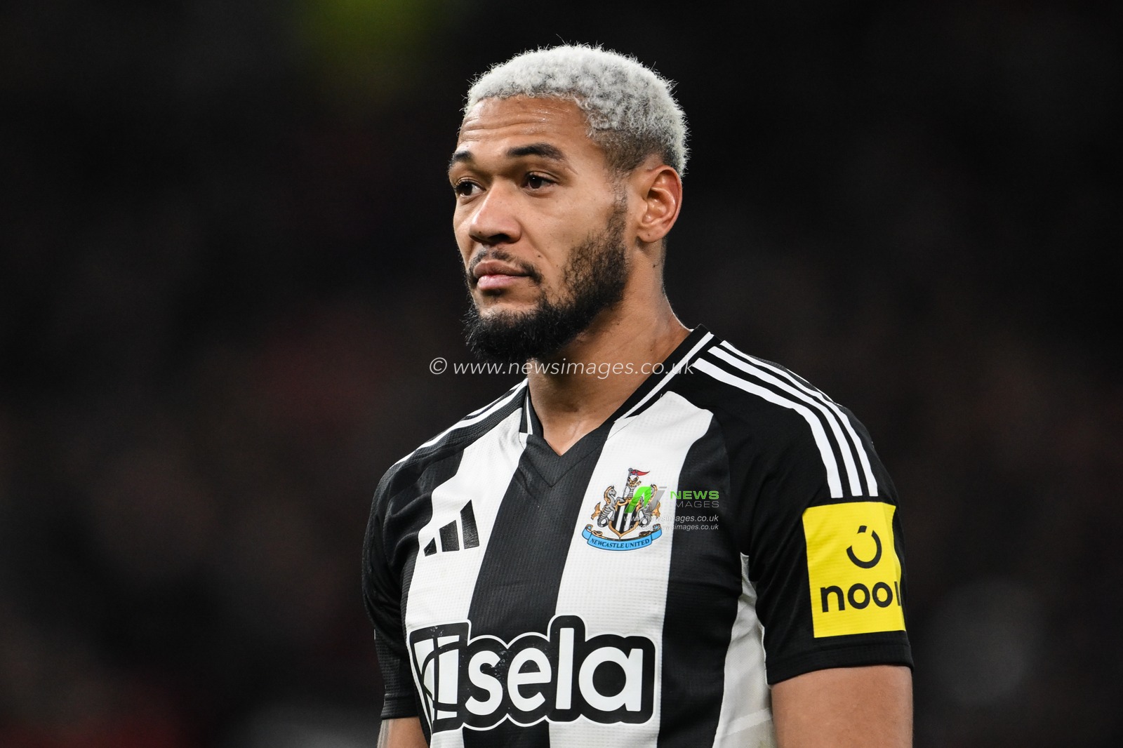 Joelinton of Newcastle United during the Premier League match Manchester United vs Newcastle United at Old Trafford, Manchester, United Kingdom, 30th December 2024

(Photo by Craig Thomas/News Images)