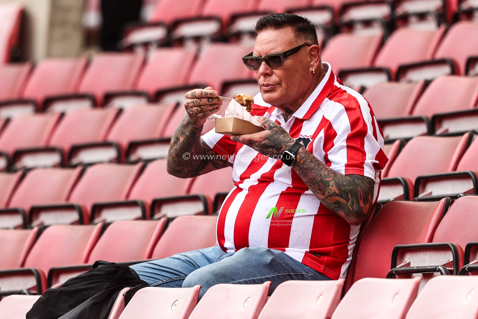 Sunderland fans arrive during the Premier League match Sunderland vs Fulham at Stadium Of Light, Sunderland, United Kingdom on 30 August 2026

(Photo by Alfie Cosgrove/News Images)