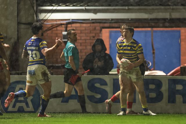 Jake Thewlis of Warrington Wolves celebrates his try during the Pre Season match Warrington Wolves vs Leigh Leopards at Halliwell Jones Stadium, Warrington, United Kingdom, 30th January 2026

(Photo by Mark Cosgrove/News Images)