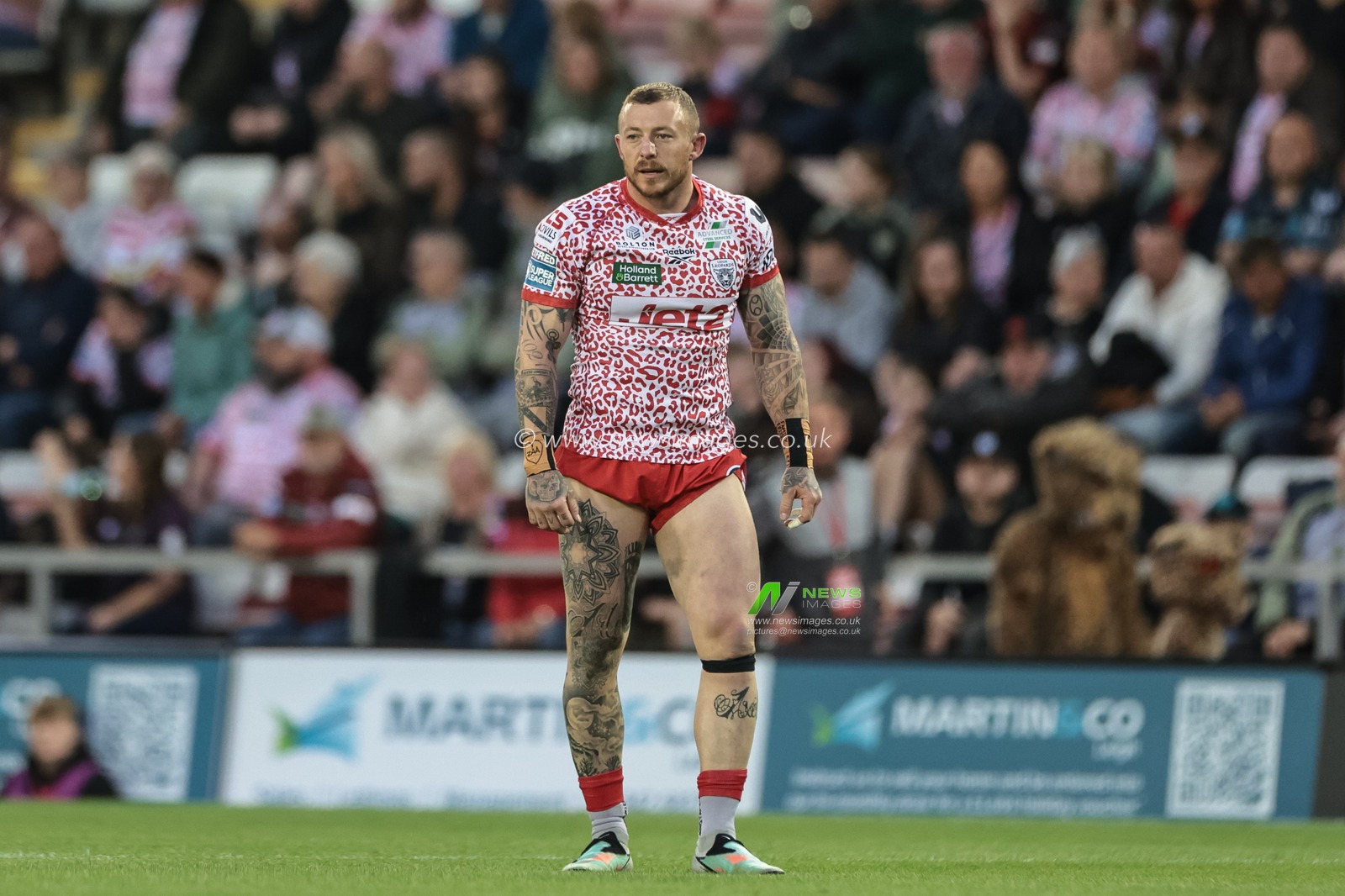 Josh Charley of Leigh Leopards during the Betfred Super League Round 23 match Leigh Leopards vs Salford Red Devils at Leigh Sports Village, Leigh, United Kingdom, 22nd August 2025

(Photo by Mark Cosgrove/News Images)
