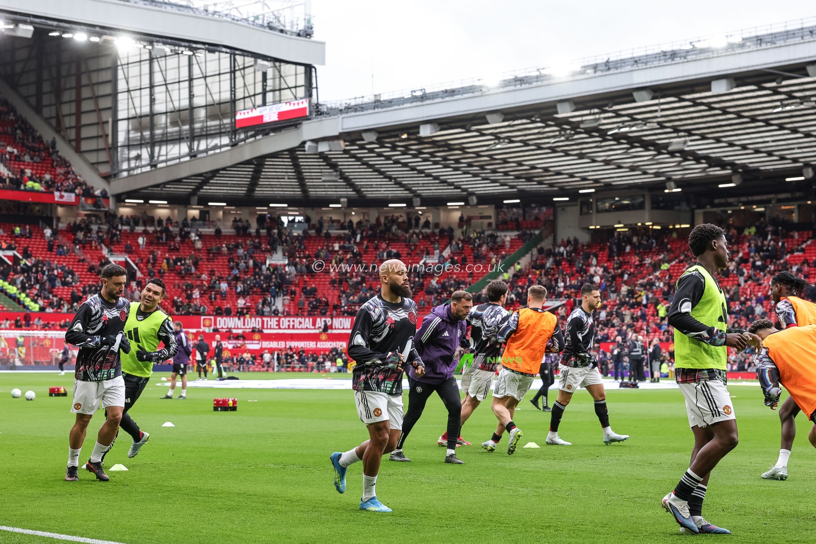 Bryan Mbeumo of Manchester United in the pregame warmup session during the Premier League match Manchester United vs Liverpool at Old Trafford, Manchester, United Kingdom on 03 May 2026

(Photo by Mark Cosgrove/News Images)