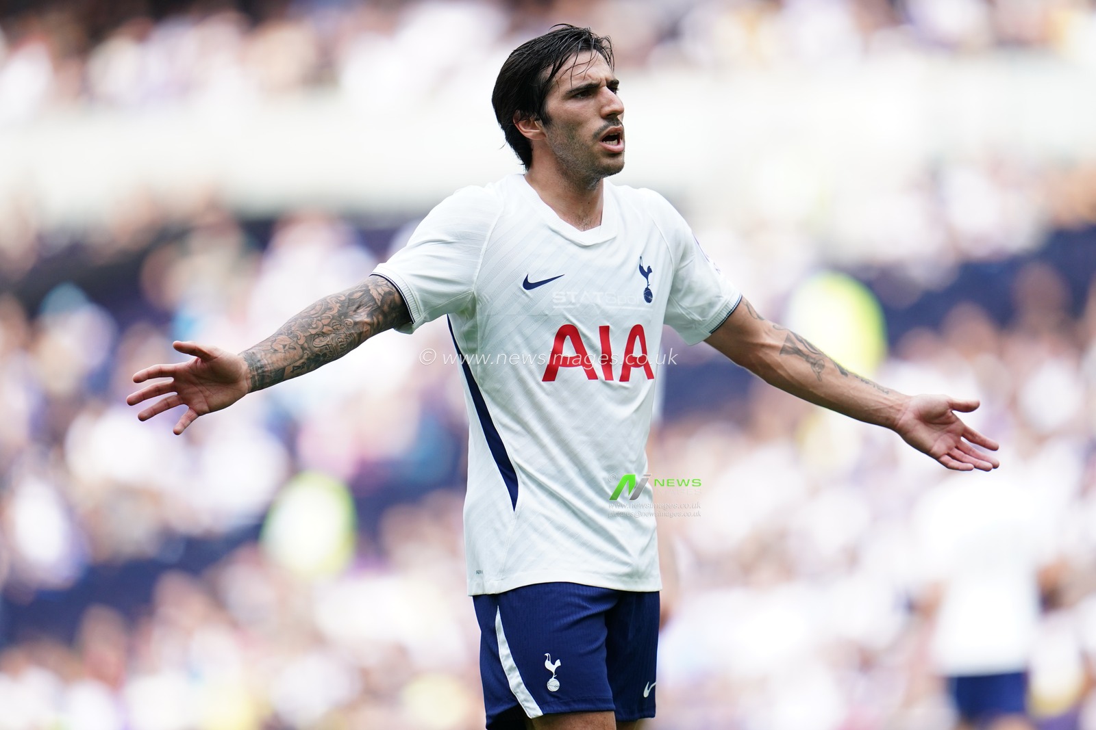 Sandro Tonali of Tottenham Hotspur during the pre-season friendly match Tottenham Hotspur vs Hoffenheim at Tottenham Hotspur Stadium, London, United Kingdom on 15 August 2026

(Photo by Harvey Murphy/News Images)