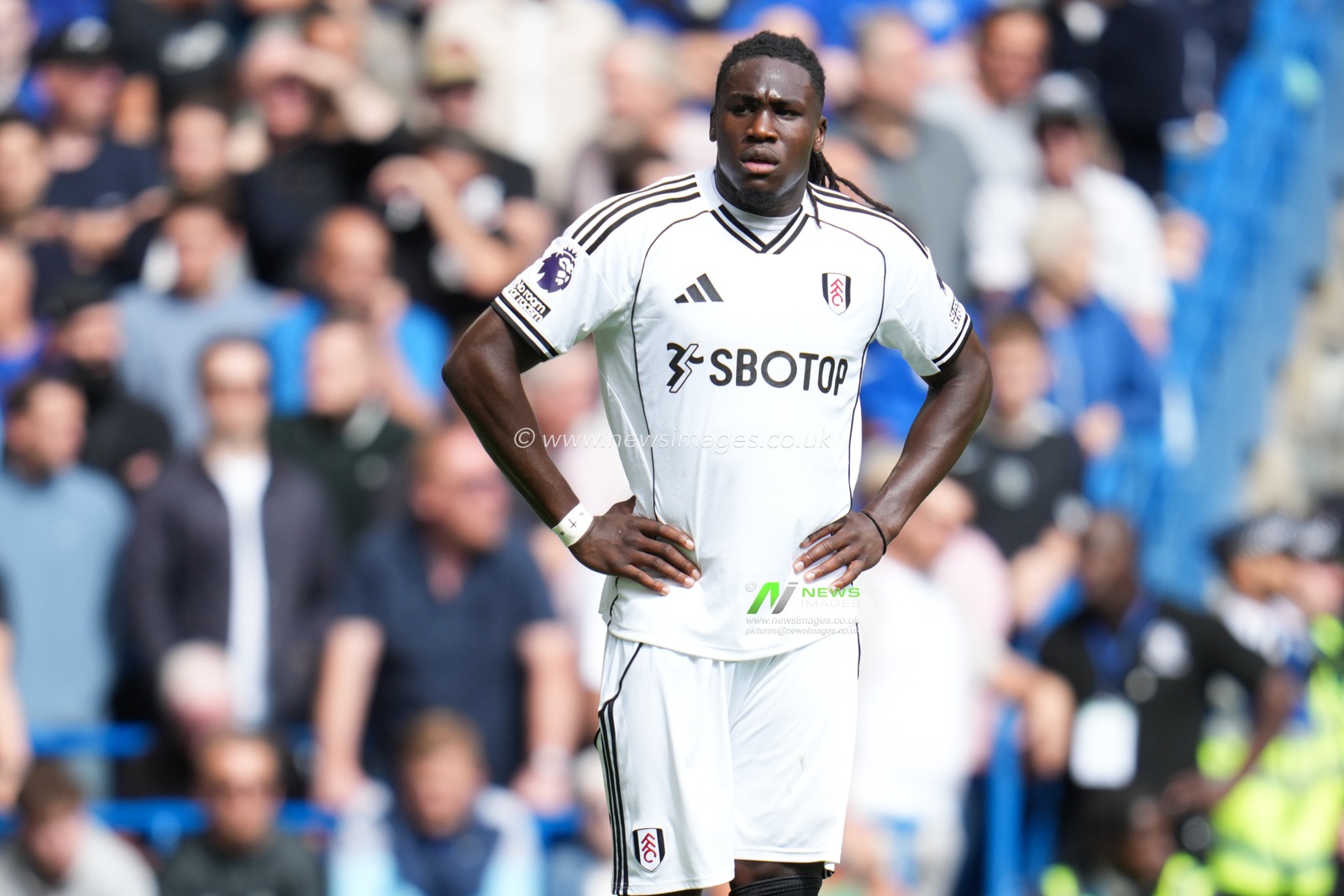 Calvin Bassey of Fulham during the Premier League match Chelsea vs Fulham at Stamford Bridge, London, United Kingdom, 30th August 2025

(Photo by Harvey Murphy/News Images)