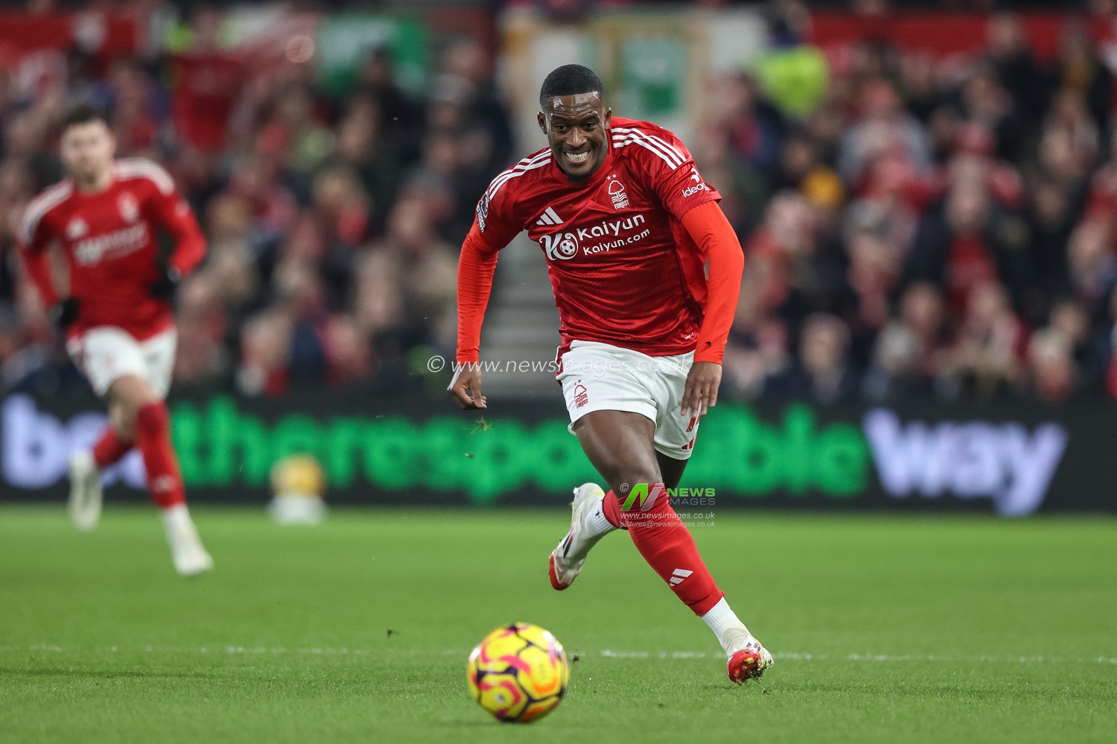Callum Hudson-Odoi of Nottingham Forest breaks with the ball during the Premier League match Nottingham Forest vs Liverpool at City Ground, Nottingham, United Kingdom, 14th January 2025

(Photo by Alfie Cosgrove/News Images)